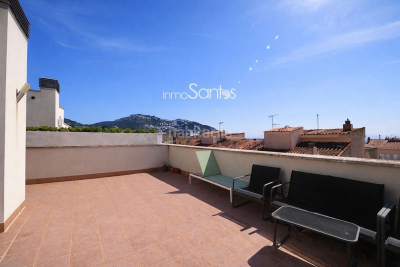 Foto 755557ca-fc20-420b-9a18-d875be7ec125. Dúplex amb aparcament a Centre Roses