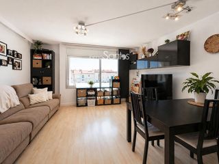 Duplex  Tirso de molina. Dúplex ático con terraza de 67m2  en el centro de roses