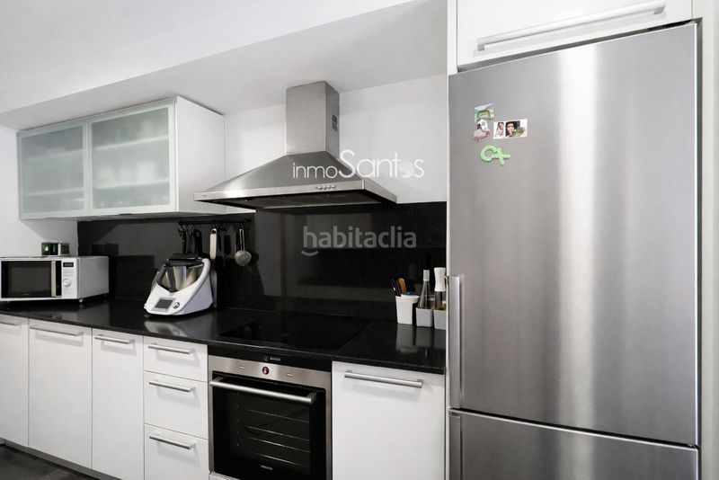 Foto 887c4dbb-c28b-48d8-8f36-20e9fac3906c. Duplex avec parking dans Centre Roses