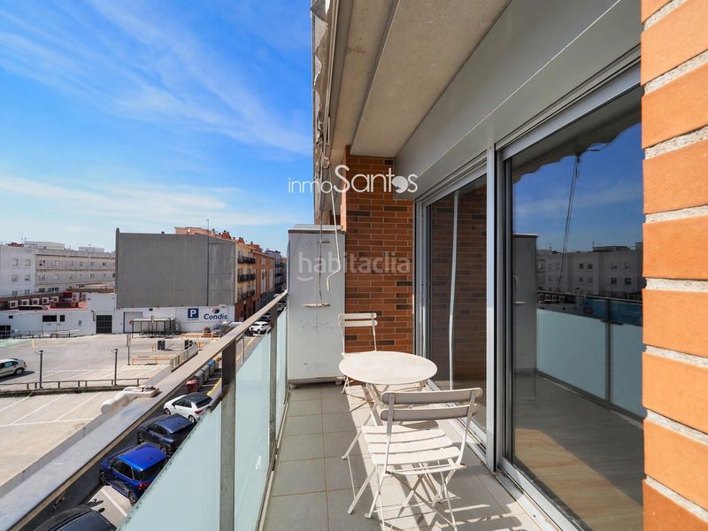 Foto 953574b5-c4f1-4000-b3dd-41e500b96838. Duplex con parcheggio in Centre Roses