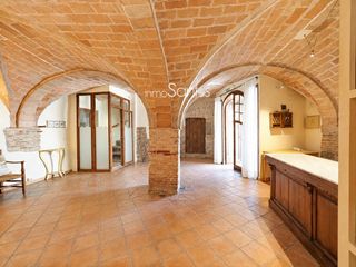 Casa  Major. Exclusiva mas�a  del siglo xvi con licencia de turismo rural