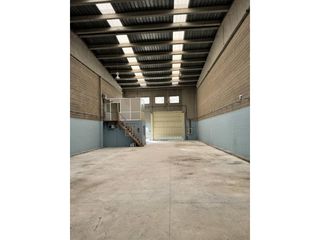 Alquiler Nave industrial en Montornès del Vallès. Nave totalmente reformada en alquiler en montornés