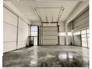 Miete Fabrikhalle in Llinars del Vallès. Alquiler nave industrial en perfecto estado