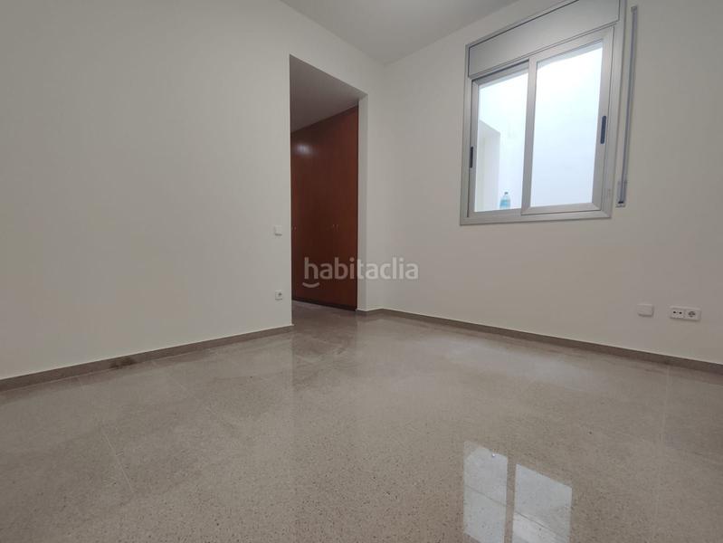 Foto 7ef2abea-94ac-40df-831a-9ea431bf9336. Planta baja  de 2 habitaciones con patio interior en venta, centro en Granollers