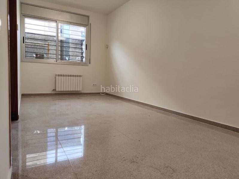 Foto b2bb4d0b-1fe4-4d23-84d3-08d7ea4e4798. Planta baja  de 2 habitaciones con patio interior en venta, centro en Granollers