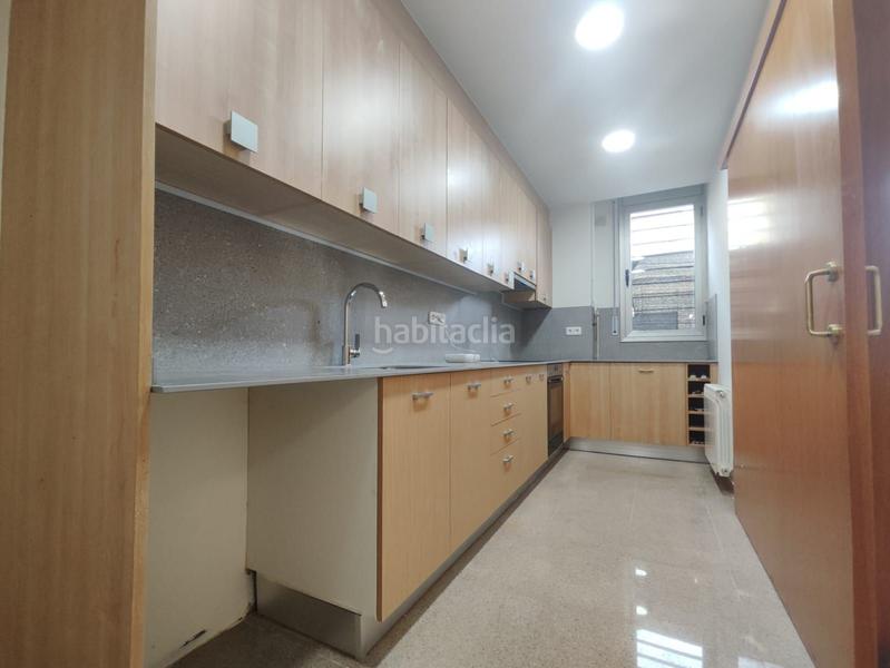 Foto c5ac09e8-98cb-4de5-b052-9558d112b357. Planta baja  de 2 habitaciones con patio interior en venta, centro en Granollers