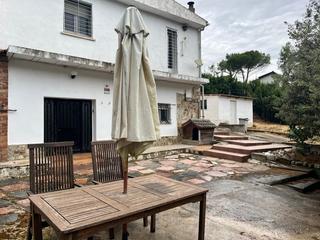 Haus in Vilanova del Vallès. Casa a tres vientos en vilanova