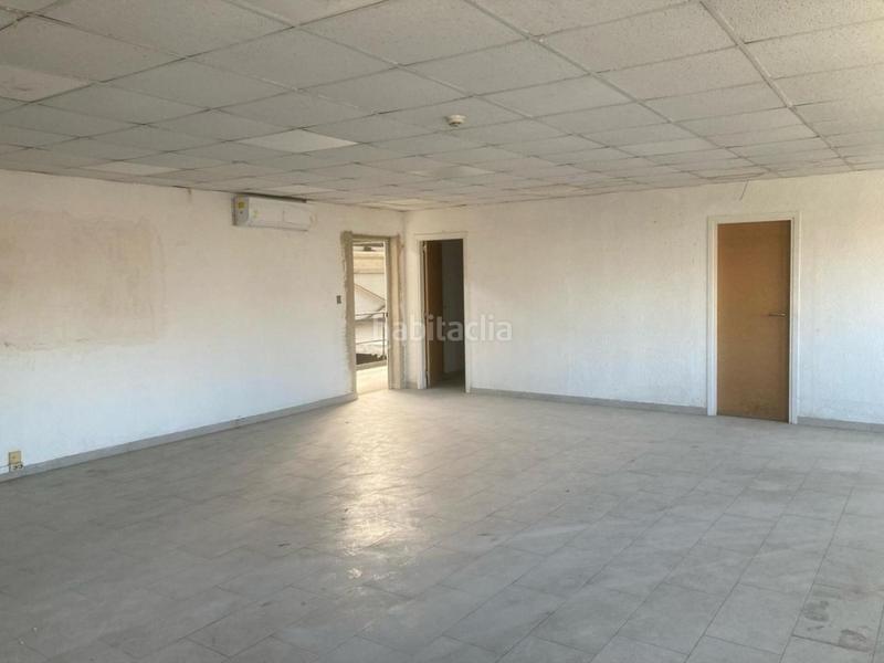 Foto f0fc8383-8173-4e50-9a68-54ef75902bdc. Alquiler nave industrial nave ind. esquinera en alquiler en Montcada i Reixac