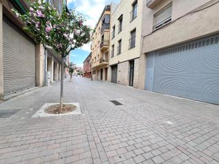 Aparcament cotxe  Calle bartomeu robert. Aparca sin estrés tu nueva plaza en bartomeu robert te está espe
