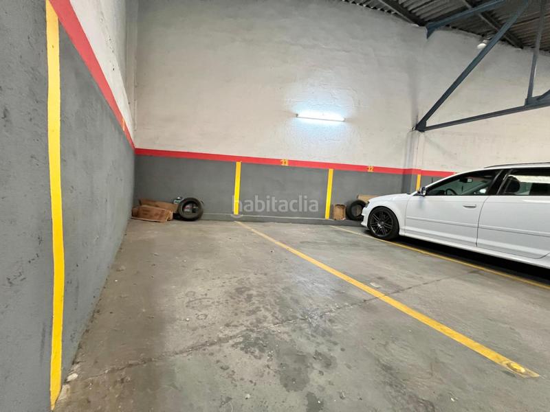 Foto 284d8240-ae4e-4eea-98f3-735e156d5b25. Parking voiture dans Centre Mollet del Vallès