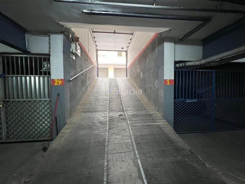 Foto 9cadae69-f9ea-4157-9023-a791dc1aaf75. Parking voiture dans Centre Mollet del Vallès