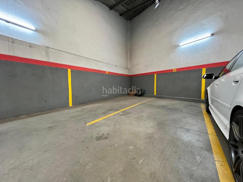 Foto a018ace2-5a99-4998-8f21-71b256c23f11. Parking voiture dans Centre Mollet del Vallès