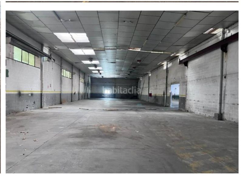 Foto d7c28a44-08a9-40f1-8c75-c6b63c4b9c54. Lloguer nau industrial a Polinyà