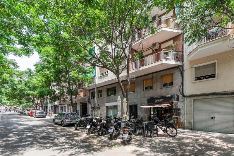 Foto f1d3308b-f3b1-4d14-8795-ed8298f91859. Local comercial local en venta cerca de la parada de metro de sagrera en Barcelona