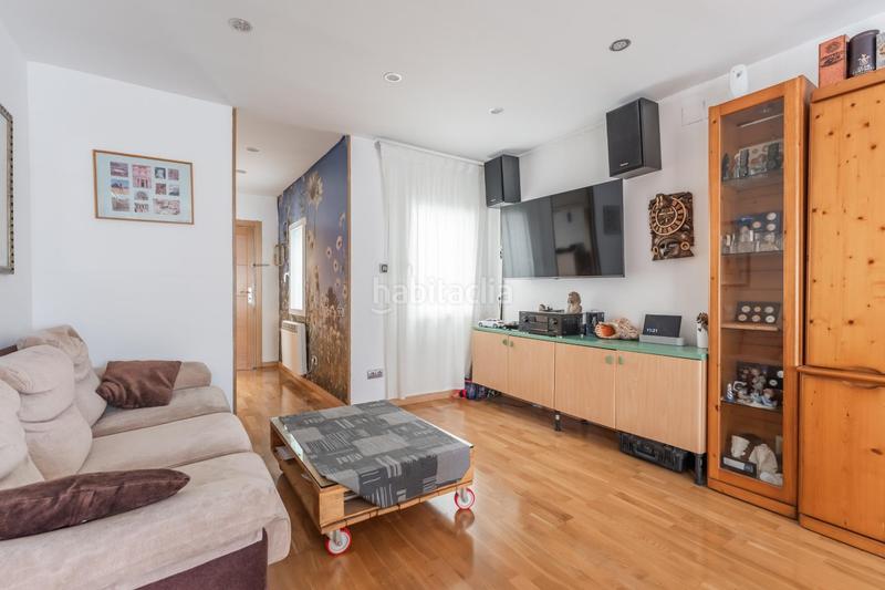 Foto 6250f380-9ebc-4bd1-a72a-bff00680b395. Piso  en el calderí, con balcón y sin sorpresas. en Mollet del Vallès