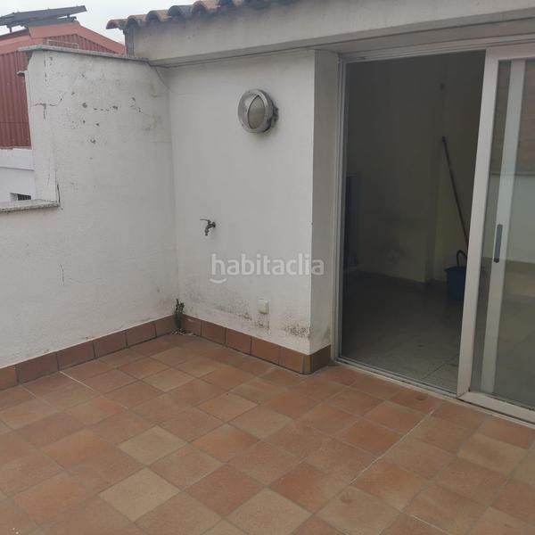 Foto fe0efaaa-34ad-4307-9ee3-d60900a866b0. Ático segundo piso bajo cubierta con dos terrazas a la venta en Granollers