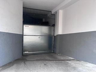 Autoparkplatz  Carrer enric morera. Plaza de parking para coche en can pantiquet