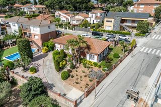 Casa a Prat de la riba (calle) 39. Buscas luz, privacidad y espacio para disfrutar? esta espectacul