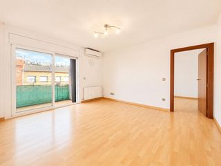 Etagenwohnung  Bartomeu robert (calle). Tu nuevo hogar en mollet con parking incluido