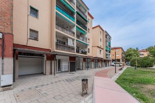Piano terra in Poeta joan maragall (calle) 5. Planta baja única en pleno centro de montmeló, totalmente a pie