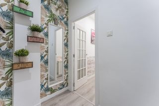 Planta baixa  Carrer sol. Encantadora planta baja con patio interior en canovelles  una op