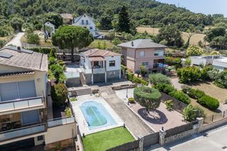 Casa in Montornès del Vallès. Despierta cada día rodeado de jardín, sol y tranquilidad