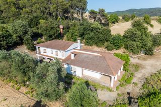 Casa a Roca del Vallès (La). Finca en valldoriolf junto a la ciudad de granollers,