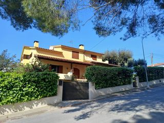 Affitto Casa in Martorelles. Exclusiva casa independiente con encanto en el corazón de la nat