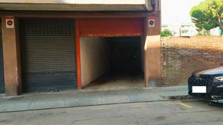 Car parking in Estació de França. Gran garaje privado de 72m2 en mollet del vallès zona estación d