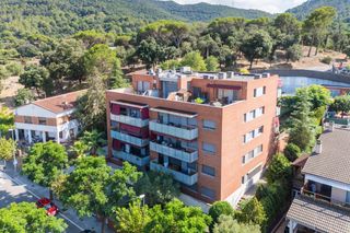 Àtic a Montornès del Vallès. Exclusivo ático con una espectacular terraza de 47 m2, piscina y