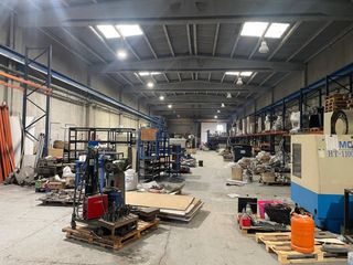 Lloguer Nau industrial a Parets del Vallès. Nave industrial con puente grúa en alquiler