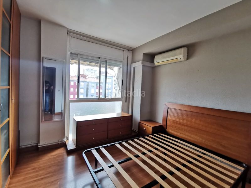 Foto ffd84df3-bdb4-4e30-8008-10a64992d001. Piso  dúplex de dos habitaciones con plaza de aparcamiento en Montmeló