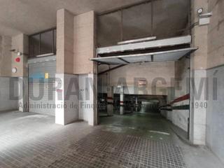 Car parking in Santiago rusiñol 5. Plaza de parking en venta en vallparadís