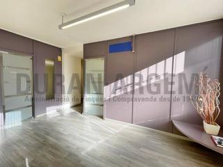 Lloguer Local Comercial  Cervantes. Local en alquiler en centre