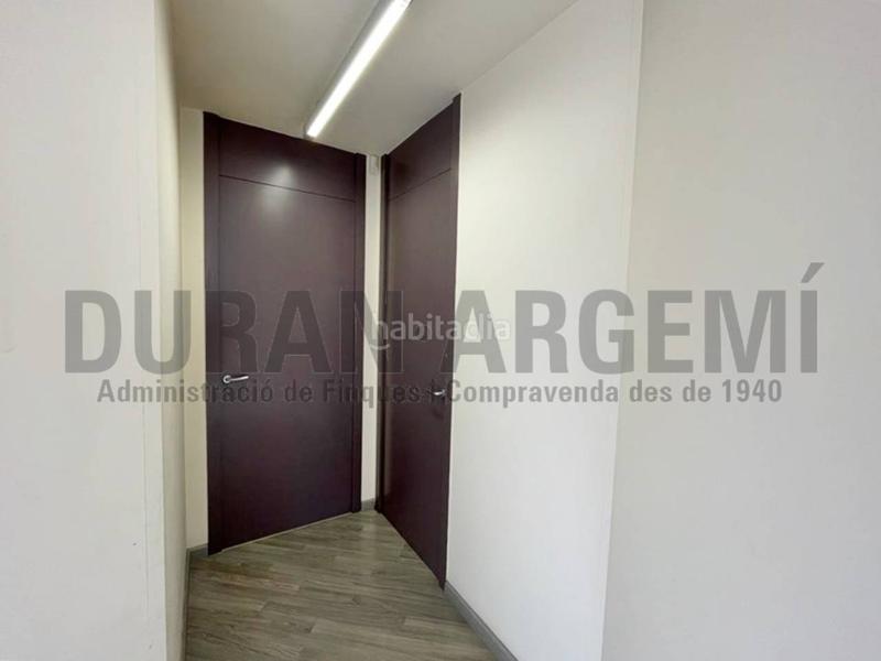 Foto 4a5a47e1-6a7c-44dd-ab3c-8bd13ece7269. Affitto ufficio in Barri del Centre Terrassa