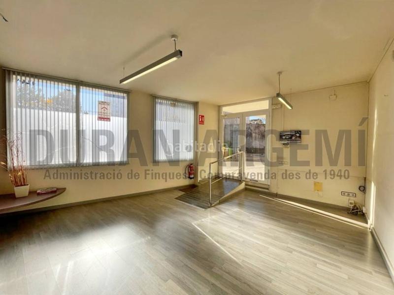 Foto f16b1ab2-ce05-4952-b386-dc8242449a69. Affitto ufficio in Barri del Centre Terrassa