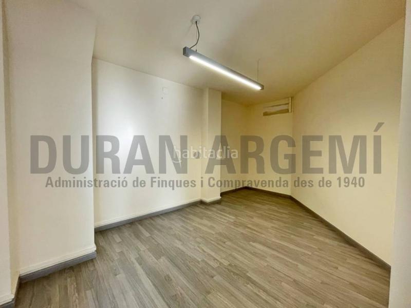 Foto 9dae636d-fc14-46d7-b27c-276fbb80177f. Miete büro in Barri del Centre Terrassa