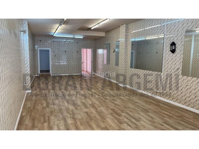 Foto c4ca2dc2-a6b3-4b46-964d-c6841699dd10. Miete geschäftsraum in La Maurina Terrassa