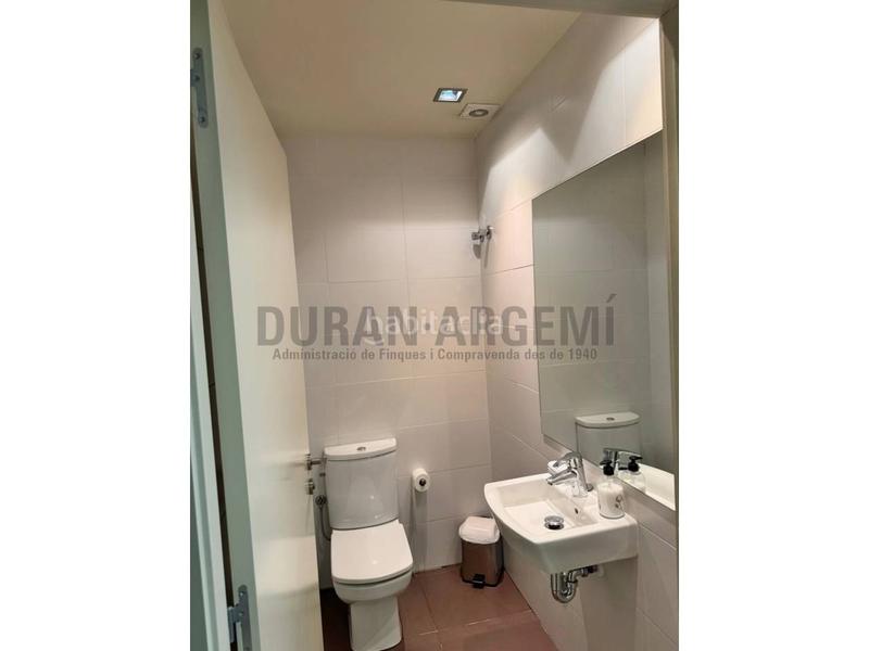 Foto 83fda6a3-ca67-418a-af59-9cde5e81ad0a. Local comercial a Centre Rubí