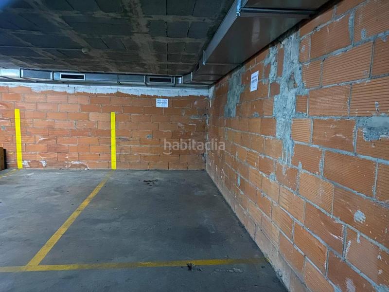 Foto 4b466b21-adc1-4dda-8624-34efd82f7052. Posto auto in Barri del Centre Terrassa