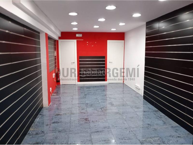 Foto ee9fc999-faaf-40fa-8978-fa8c4f42c3fa. Alquiler local comercial  en alquiler en Terrassa