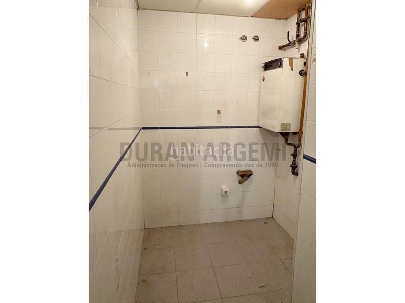 Foto 75d029d6-ab3a-4ac0-98d5-157789f7c534. Alquiler local comercial  en alquiler en el centro primera línea comercial en Terrassa