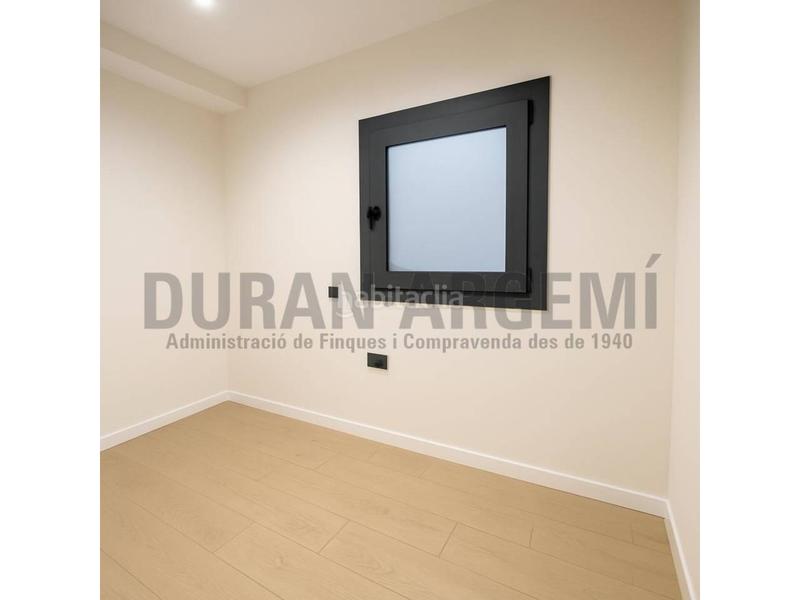 Foto dc034263-5648-400c-a7fb-233bb11a4937. Büro in Barri del Centre Terrassa