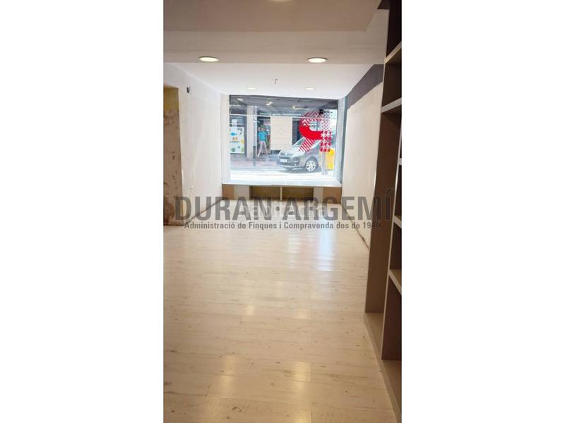 Foto 0527d634-a110-47c8-be36-3128057383bd. Alquiler local comercial local en alquiler en calle volta en Terrassa