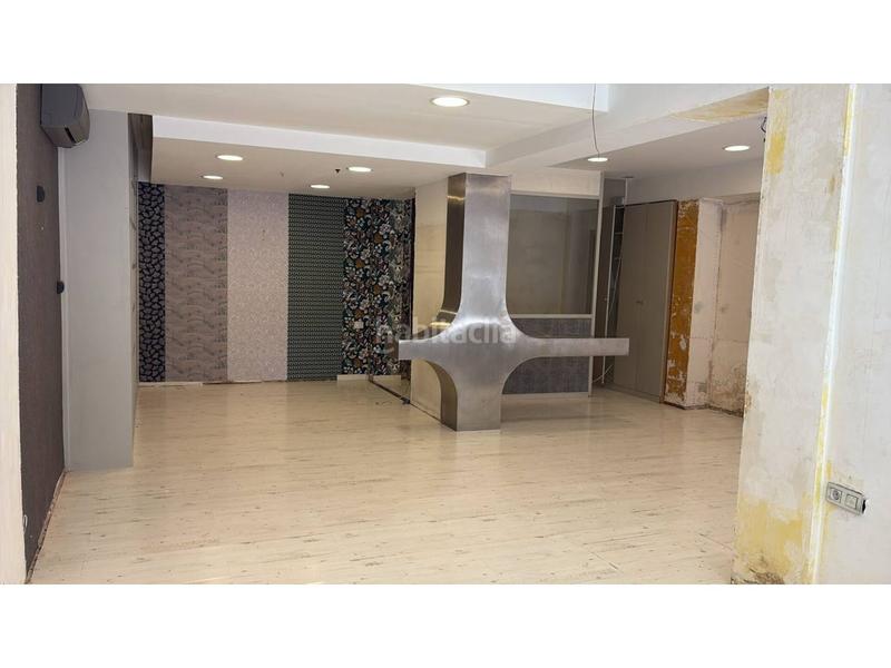 Foto 49ab6be8-02a1-483f-86f5-9e5af48a7652. Lloguer local comercial a Ca n'Aurell Terrassa