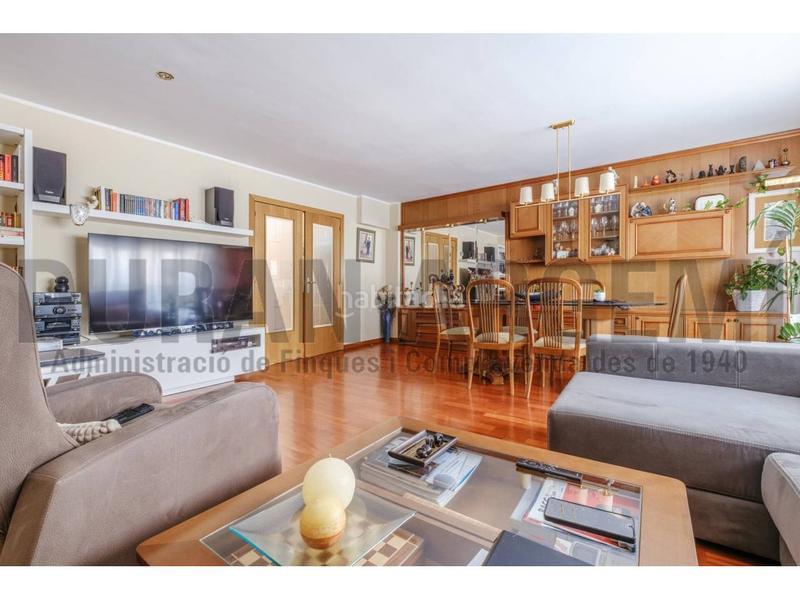 Foto 0d272bef-c618-4380-aecb-7c061eea4dd8. Casa unifamiliar adosada en venta en el barrio de ca naurell en Terrassa