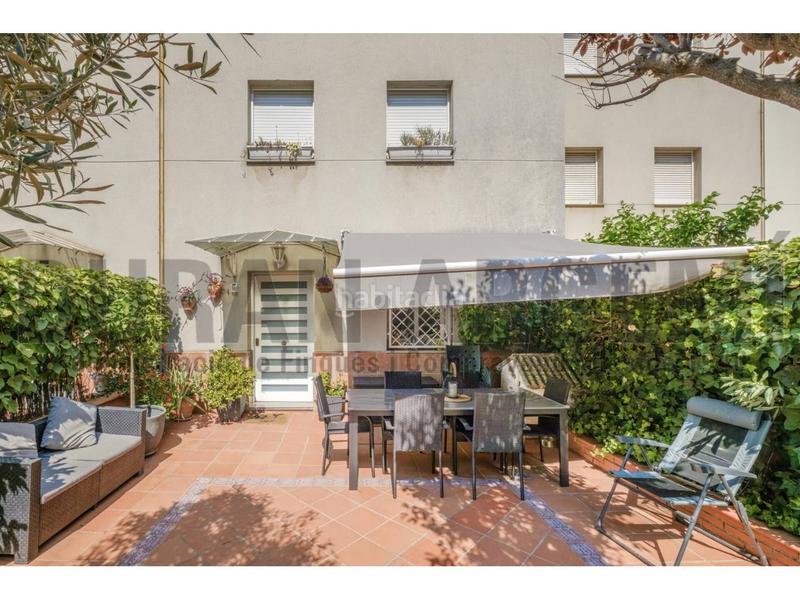 Foto 3dcb6cfe-4168-4ff3-a182-7ca8ff31f234. Casa unifamiliar adosada en venta en el barrio de ca naurell en Terrassa