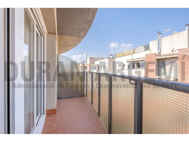 Foto 4c5bad31-addb-4640-971a-c597a0398575. Casa unifamiliar adosada en venta en el barrio de ca naurell en Terrassa