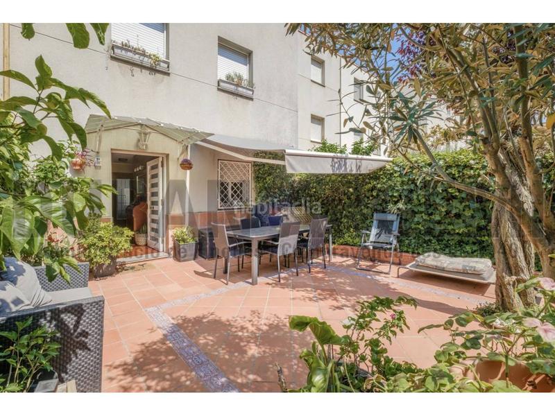 Foto 95425650-b154-41d4-8f46-3e6d53263c3c. Casa unifamiliar adosada en venta en el barrio de ca naurell en Terrassa