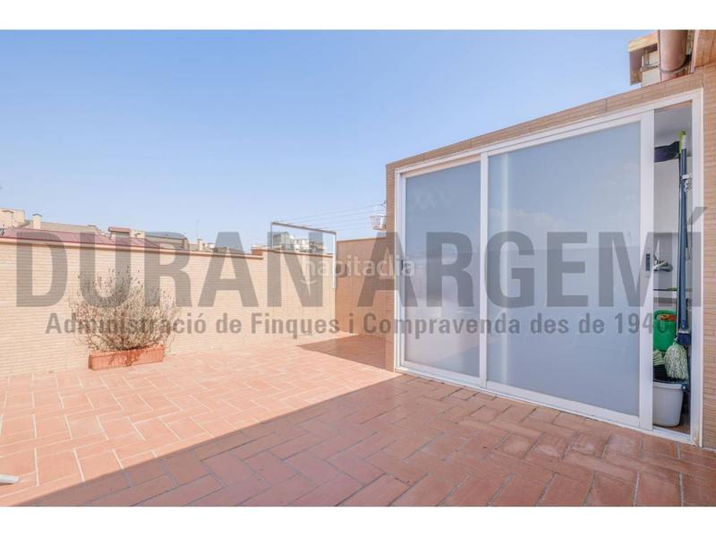 Foto dc49371f-81b2-4b35-92c3-ee756434601e. Casa unifamiliar adosada en venta en el barrio de ca naurell en Terrassa